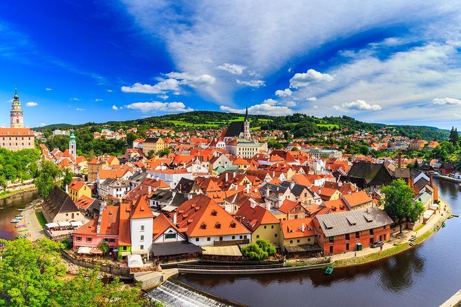 Full Day Cesky Krumlov Private Tour from Prague - Why a private Český Krumlov day from Prague makes sense