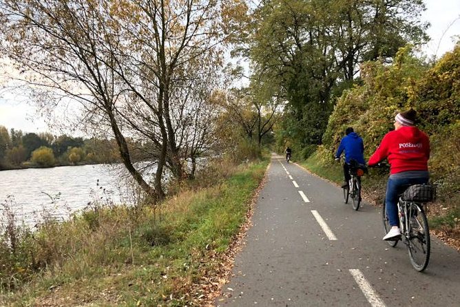 Full-Day Countryside E-Bike Tour to Karlstejn Castle (small group - Karlštejn Castle: what you’ll see, and what’s extra