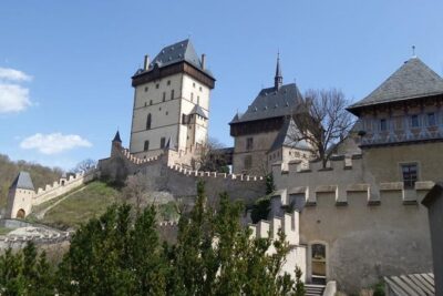 Full-Day Countryside E-Bike Tour to Karlstejn Castle (small group - Getting started at Praha Bike: what the morning feels like