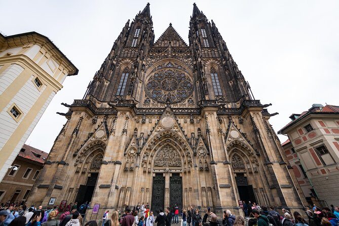Full-Day Prague Tour with Prague Castle, Lunch and Vltava Cruise - Prague Castle Exterior Walk: Courtyards, Changing of the Guards, and Cathedral Sightlines