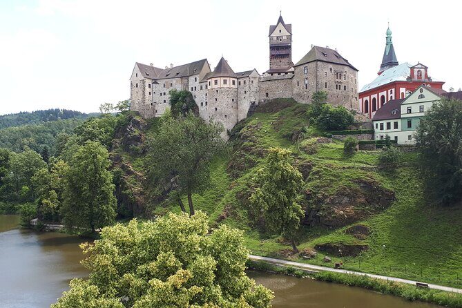 Full-Day Private Karlovy Vary Tour from Prague - Vřídlo Jet and Mineral-Water Tasting: A Short Stop With a Big Visual Payoff