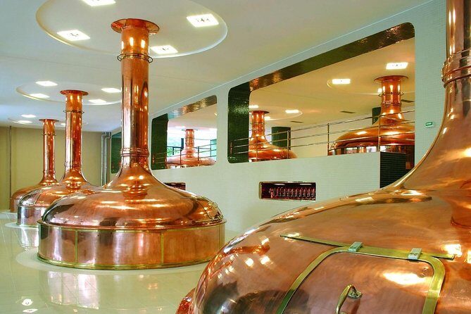 Glass and Brewery Day Trip from Prague - Ruckl Glassworks in Nizbor: watching Czech crystal become real objects