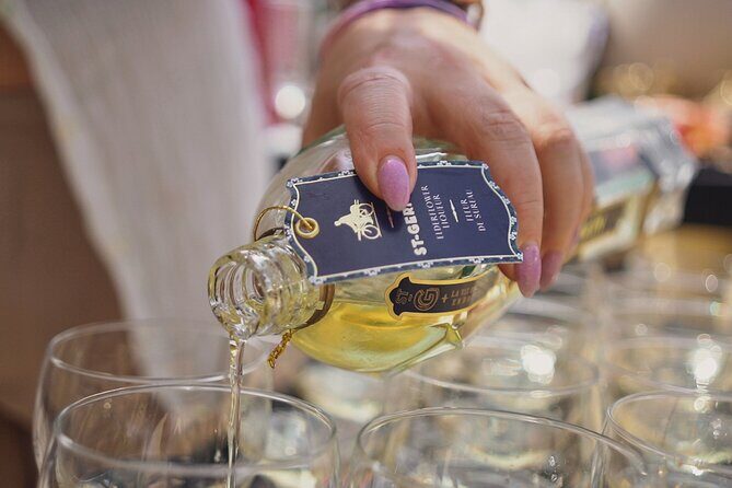 Gourmet Brunch with Chef: Unlimited Drinks & Stunning River Views - The Setting Near Vyšehrad: Comfort, Views, and a Photo-Friendly Atmosphere