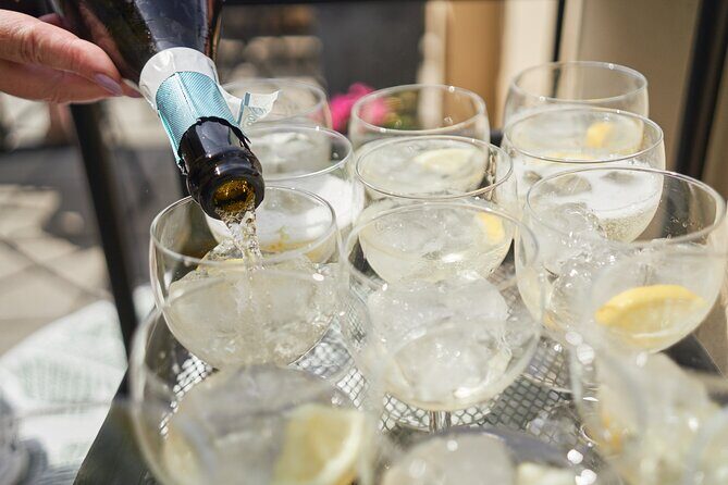 Gourmet Brunch with Chef: Unlimited Drinks & Stunning River Views - Who This Brunch Is Best For (and Who Should Skip)