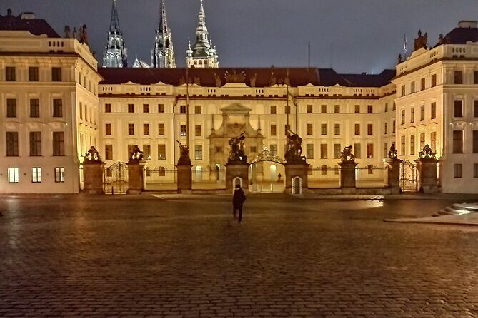 Guided Old Town & Jewish quarter Walking Tour Prague (Tip-based) - Charles Bridge statues and the Nepomuk lucky-touch moment