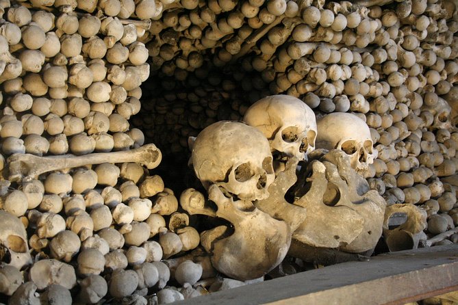 Half Day Trip to Kutna Hora and Bone Church from Prague - Kutná Hora time: shopping, streets, and not getting stranded