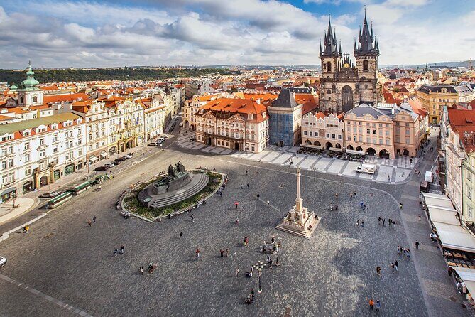 Hidden gems of Prague & City sightseeing - Walking tour - The Jewish Quarter and the Old-New Synagogue exterior