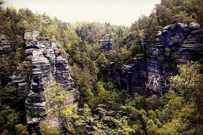 Hiking in Bohemian Switzerland - a day trip from Prague - Edmund’s Gorge: second boat ride, second perspective