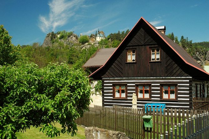 Hiking in fantastic Czech Paradise - Full Day Trip from Prague - How Hard Is It? Pacing, Weather, and What to Bring