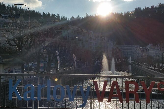 Karlovy Vary day trip from Prague with lunch - Group size and language: what to expect from a 28-person max day