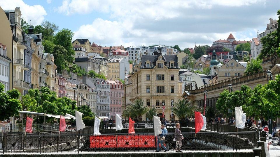 Karlovy Vary: Private Walking Tour - Baroque and Art Nouveau Karlovy Vary: architecture you can actually read
