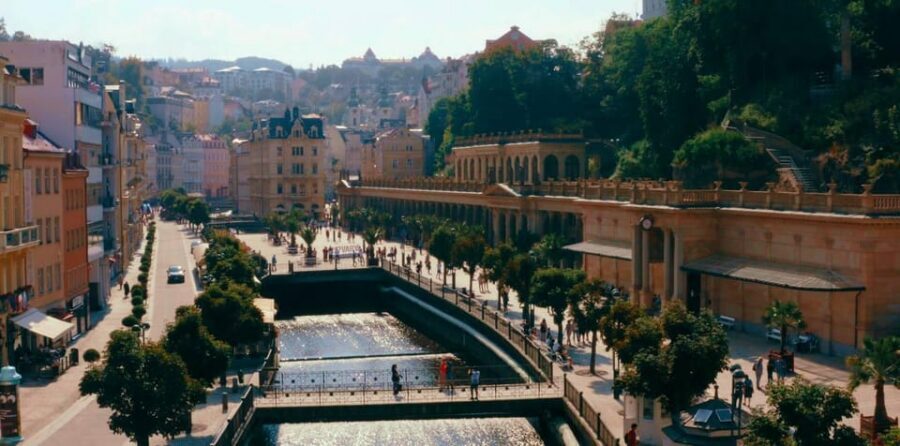 Karlovy Vary: Tourist Cinema Experience - Key Points You’ll Care About