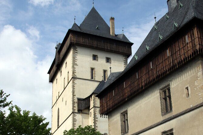 Karlstejn Castle in Vintage Convertible Car - Who This Tour Fits Best
