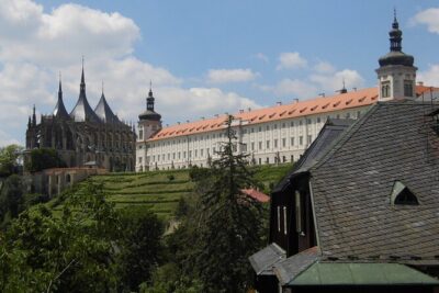 Kutna Hora and Bone Chapel Private Day Trip from Prague - Rejsek Square’s Gothic Stone Fountain: Water Engineering With a Story