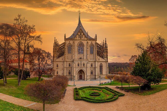 Kutná Hora Medieval Town in Vintage Cabrio car - Key things to know before you go