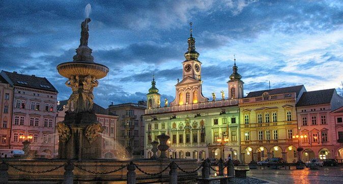 Las Mas Bellas Ciudades de Europa Central - What $1,363.71 buys you across Prague, Vienna, and Budapest