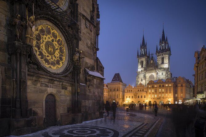Las Mas Bellas Ciudades de Europa Central - First day in Prague: arrival, a full evening, and the Castle ticket plan