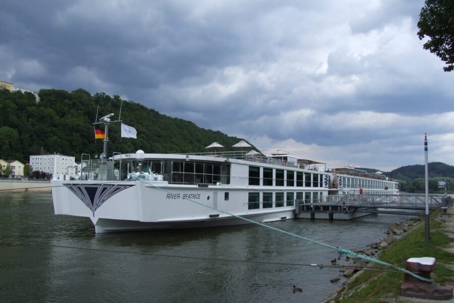 Linz: Private Day Trip to Cesky Krumlov - What to bring: passport required, and plan for extra spend