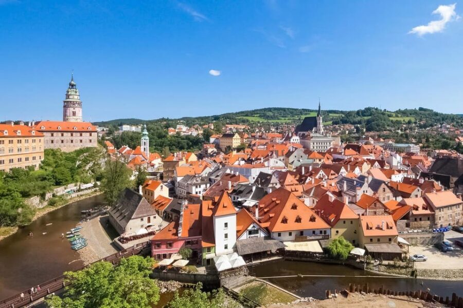Linz: Private Day Trip to Cesky Krumlov - Who should book this private day trip from Linz