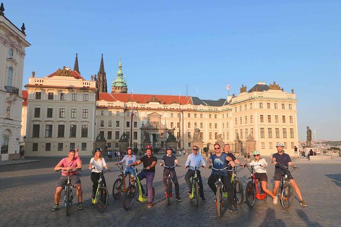 Live-Guided 180 min Glorious e-Scooter and eBike tour - Meeting at Maltezské Square: where the tour actually starts