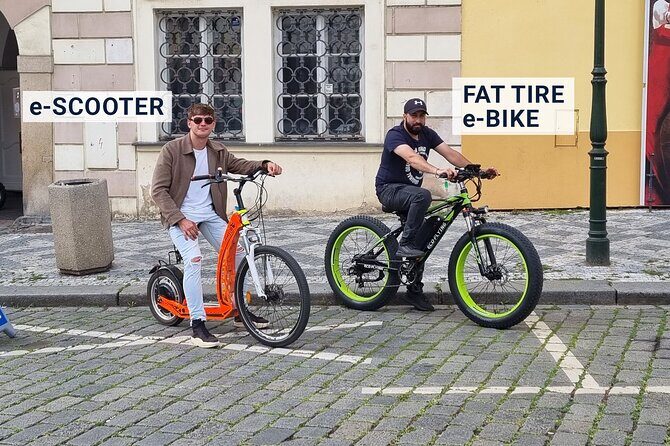 Live-Guided e-Scooter Tour of the Old Town of Prague, 60 min - Old Town Hall and the Astronomical Clock: the moment you want to understand