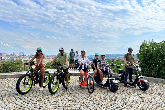 Live-Guided ️Trike-Harley️ Viewpoints tour of Prague - Real-world riding in Prague: pace, traffic, and how to stay confident