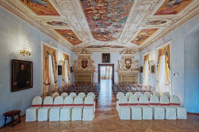 Lobkowicz Palace Concert in Prague Ticket - Inside the 17th-century hall with Harovnik ceiling frescoes