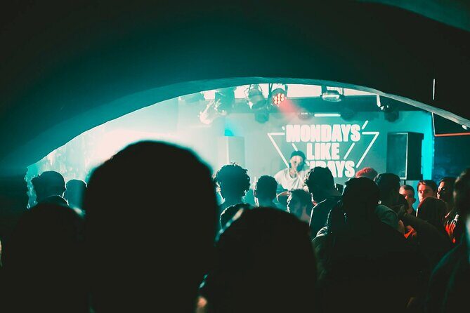 MONDAYS LIKE FRIDAYS - GIRLS 3 FREE DRINKS | Admission Ticket - Timing: A 10:00 pm Start Changes Your Whole Day