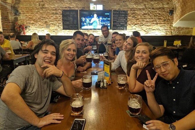 Old Prague pubs tour. Beer and dinner included! - Guides and group size: why it doesn’t feel like a cattle route