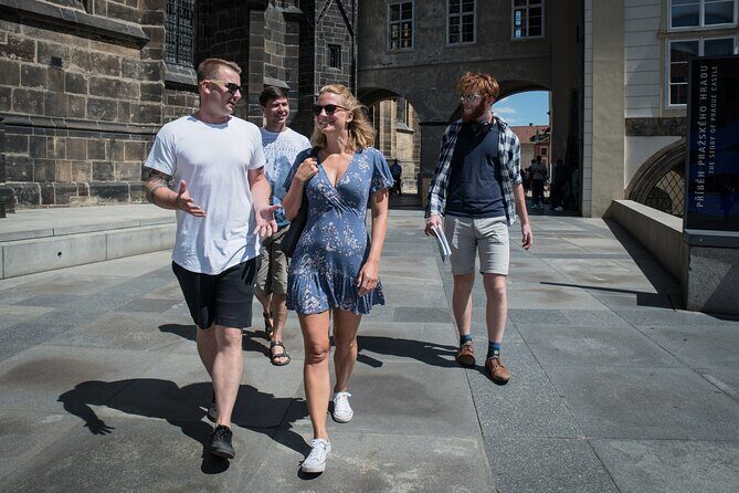 One Day See-it-All Prague Tour & River Boat Cruise with PragueWay - Lesser Town refreshment break: lunch decisions without guesswork