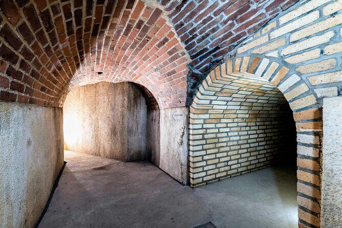 Pilsen Historic Underground Tour with a Glass of Beer - 13th-Century Roots and the Everyday Life Thread
