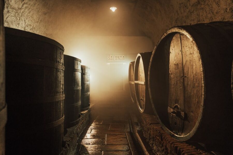 Pilsen: Pilsner Urquell Brewery Tour with Beer Tasting - Guides That Can Make or Break the Experience