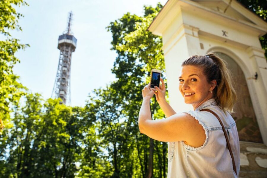 Prague: 1.5-Hour Private Kick-Start Tour with a Local - Who should book this tour (and who should skip it)