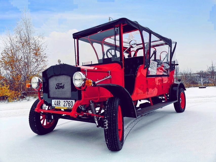 Prague: 1.5–Hour Vintage Car Tour - What you’ll actually see: old town romance, castle drama, and standout landmarks