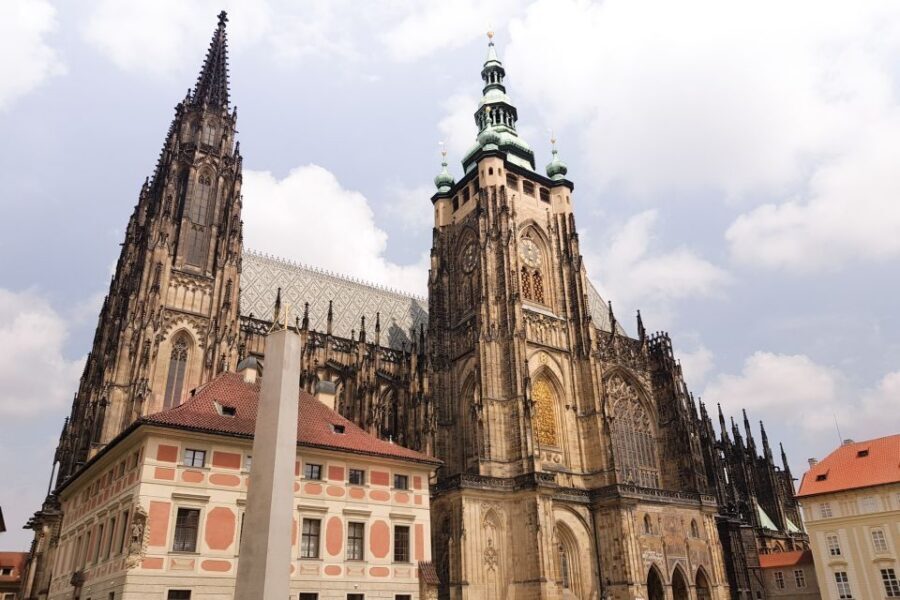 Prague: 1-Hour Castle Tour With Fast-GET Admission Ticket - Timing reality check: 1 hour guided, then self-guided freedom