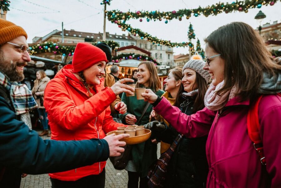 Prague: 2-3h Magical Christmas Markets Tour with Inclusions - Price and value: what $100 gets you (and what it does not)
