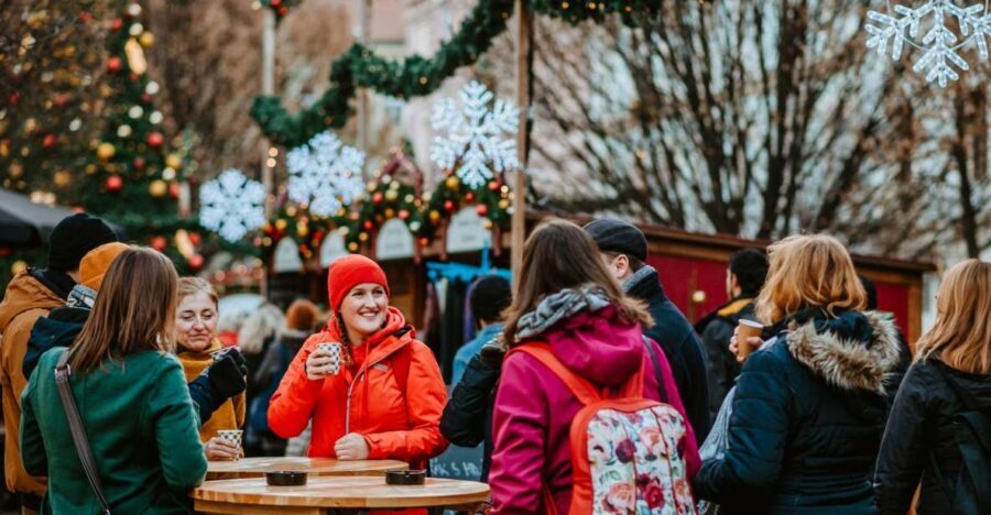 Prague: 2-3h Magical Christmas Markets Tour with Inclusions - Drinks, dietary notes, and how to plan your tasting