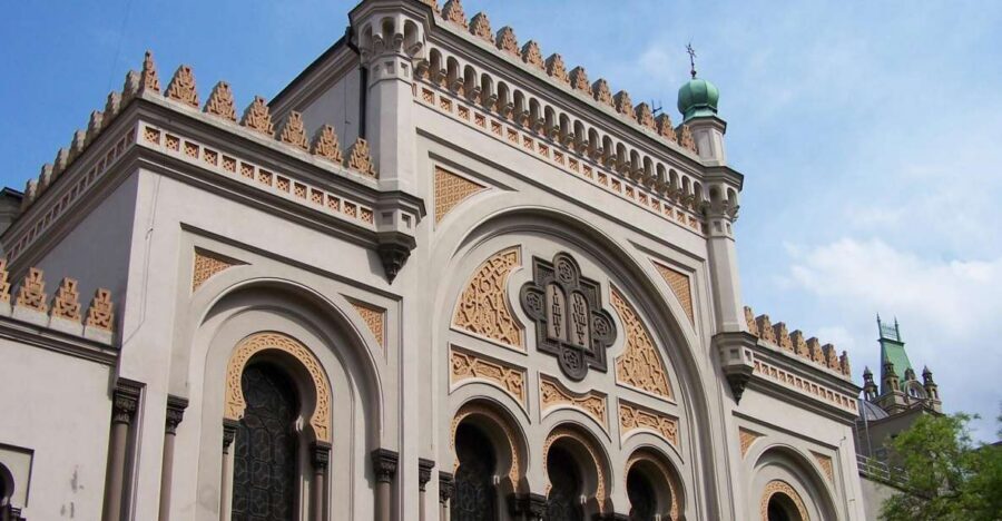 Prague: 2-Hour Old Town and Jewish Ghetto Walking Tour - Charles University and Karolinum: Prague’s Education Story Is Not an Afterthought