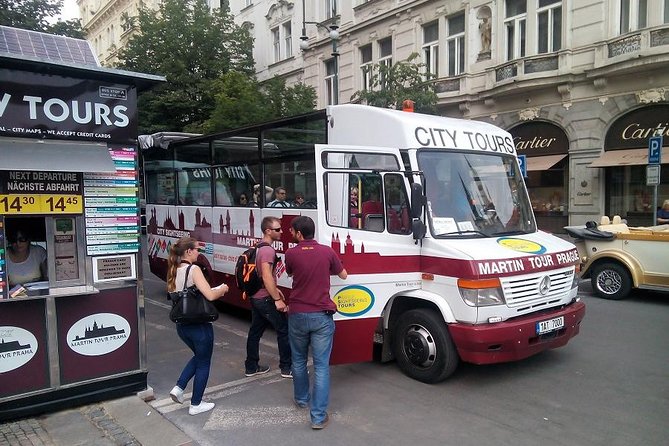 Prague 2-hour Panoramic Bus Tour - Comfort, group size, and the little issues that can matter