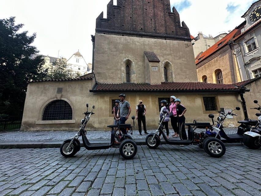 Prague: 2 hours FUN TRIKE tour in Prague with guide - A local park stop: where the city suddenly looks bigger