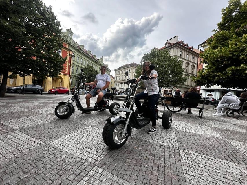 Prague: 2 hours FUN TRIKE tour in Prague with guide - The guides make the tour feel personal