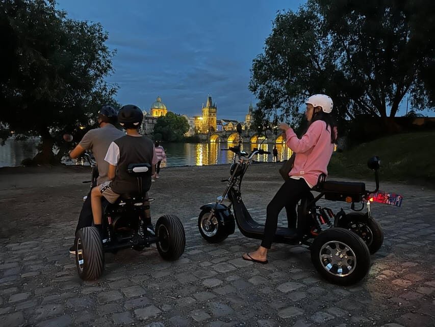 Prague: 2 hours FUN TRIKE tour in Prague with guide - How the ride feels: cobbles, crowds, and weather gear