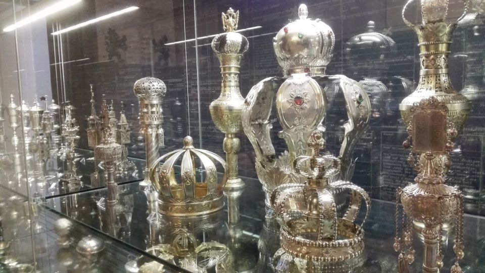 Prague: 3-Hour Private Jewish Quarter Tour - Pinkas Synagogue exhibitions: turning objects into stories