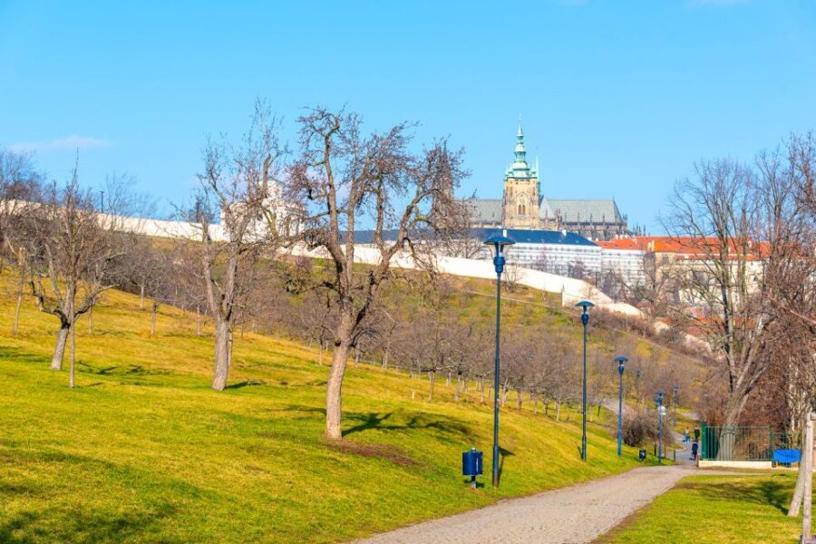 Prague: 4-Hour Segway and Scooter Tour with Lunch and Drinks - Why Segway plus e-scooter is a smart way to see Prague
