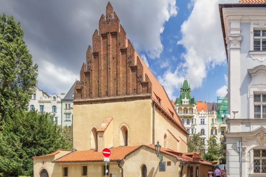 Prague: 4-Hour Segway and Scooter Tour with Lunch and Drinks - Letná Park lunch and the Vltava riverside stretch