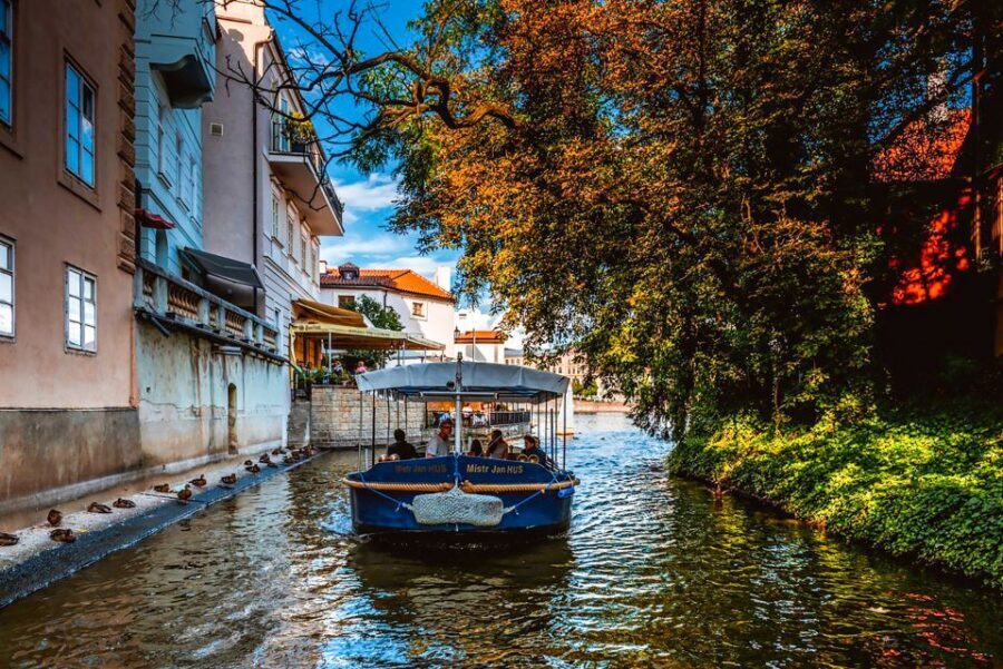Prague: 45-Minute Sightseeing Cruise to Devil's Channel - Should you book this Devil’s Channel cruise?