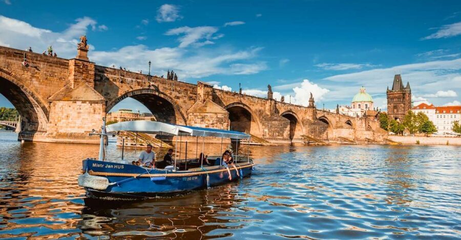 Prague: 45-Minute Sightseeing Cruise to Devil's Channel - Where the cruise starts at Čechův most and how boarding works