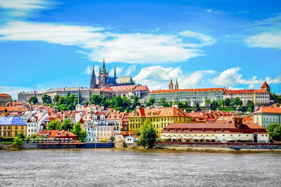 Prague: 45-Minute Sightseeing Cruise to Devil's Channel - Small boat comfort, winter heating, and what to bring