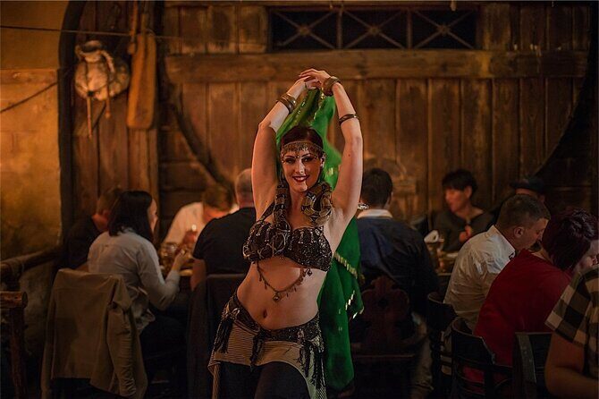 Prague 5 Courses Medieval Dinner and Live Performances - Small tips to improve your night (that cost nothing)