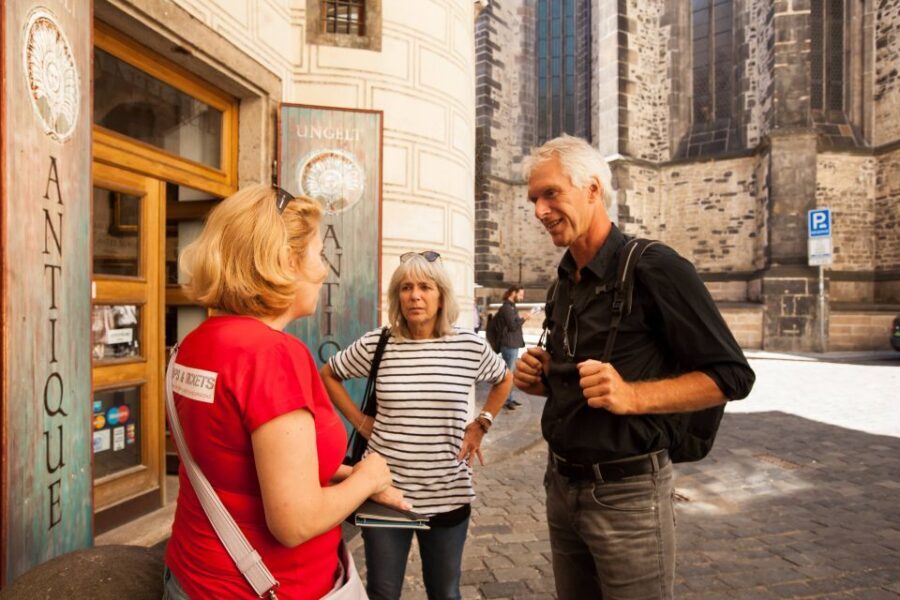 Prague: 6-Hour City Tour including Cruise and Lunch - Why a 6-hour Old Town to Castle plan works